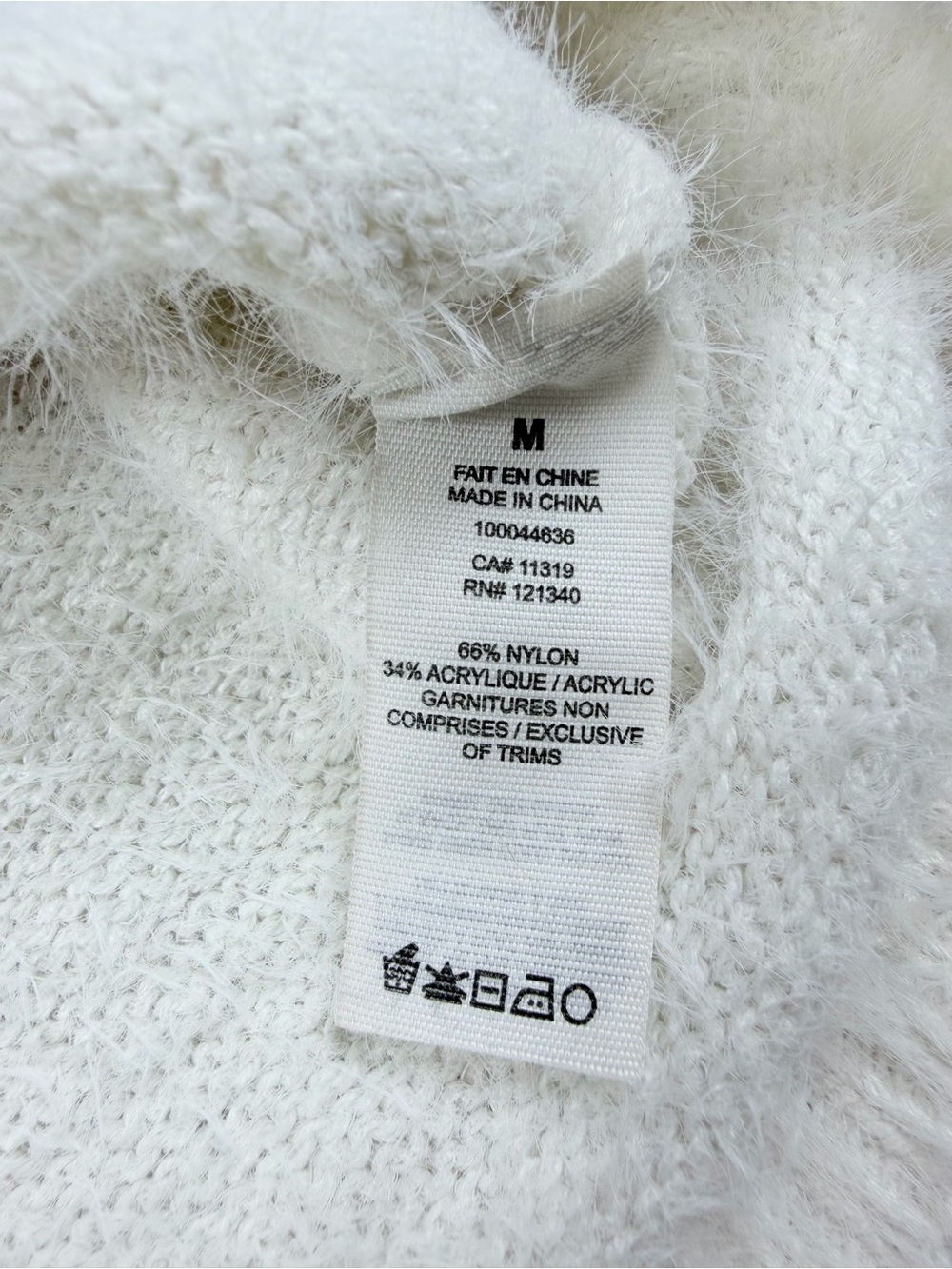Garage White Fuzzy Eyelash Knit Cropped Crewneck Sweater Medium - Picture 4 of 7